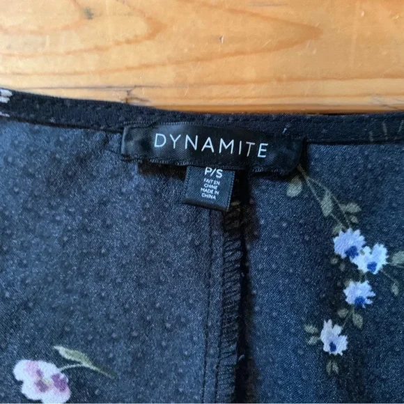 Floral Ruched Blouse - Picture 3 of 5